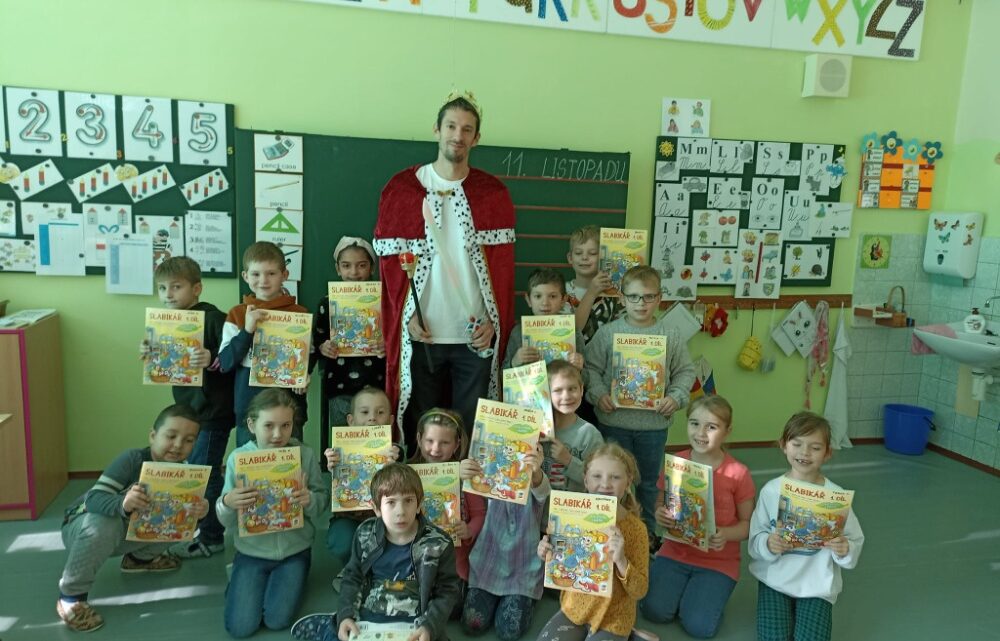 Slavnost Slabikáře v 1. třídách Slavnost Slabikáře v 1. třídách