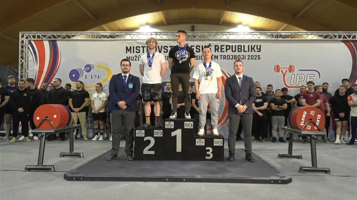  Náš oblíbený učitel  druhý  na MR v klasickém silovém trojboji  