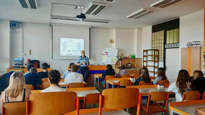 Listopadové preventivní programy pro osmáky a deváťáky