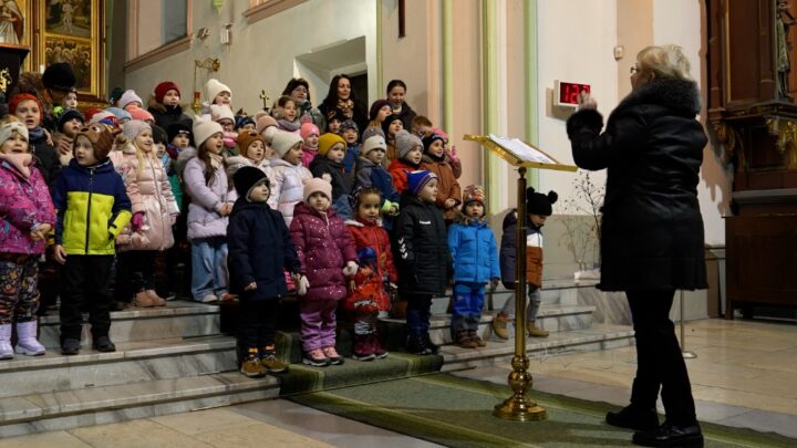 Třeťáci zpestřili adventní čas zpěvem v kostele