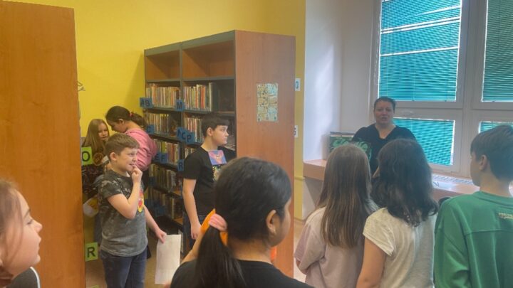 Volba zvířat: 4.A rozhodovala o vůdci zvířecí říše