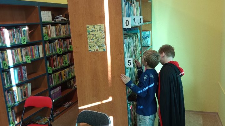 Knihovnická lekce 4.A: Jak se neztratit v naučné literatuře